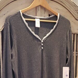 Secret Treasures Olive Green Pullover V Neck Top XL